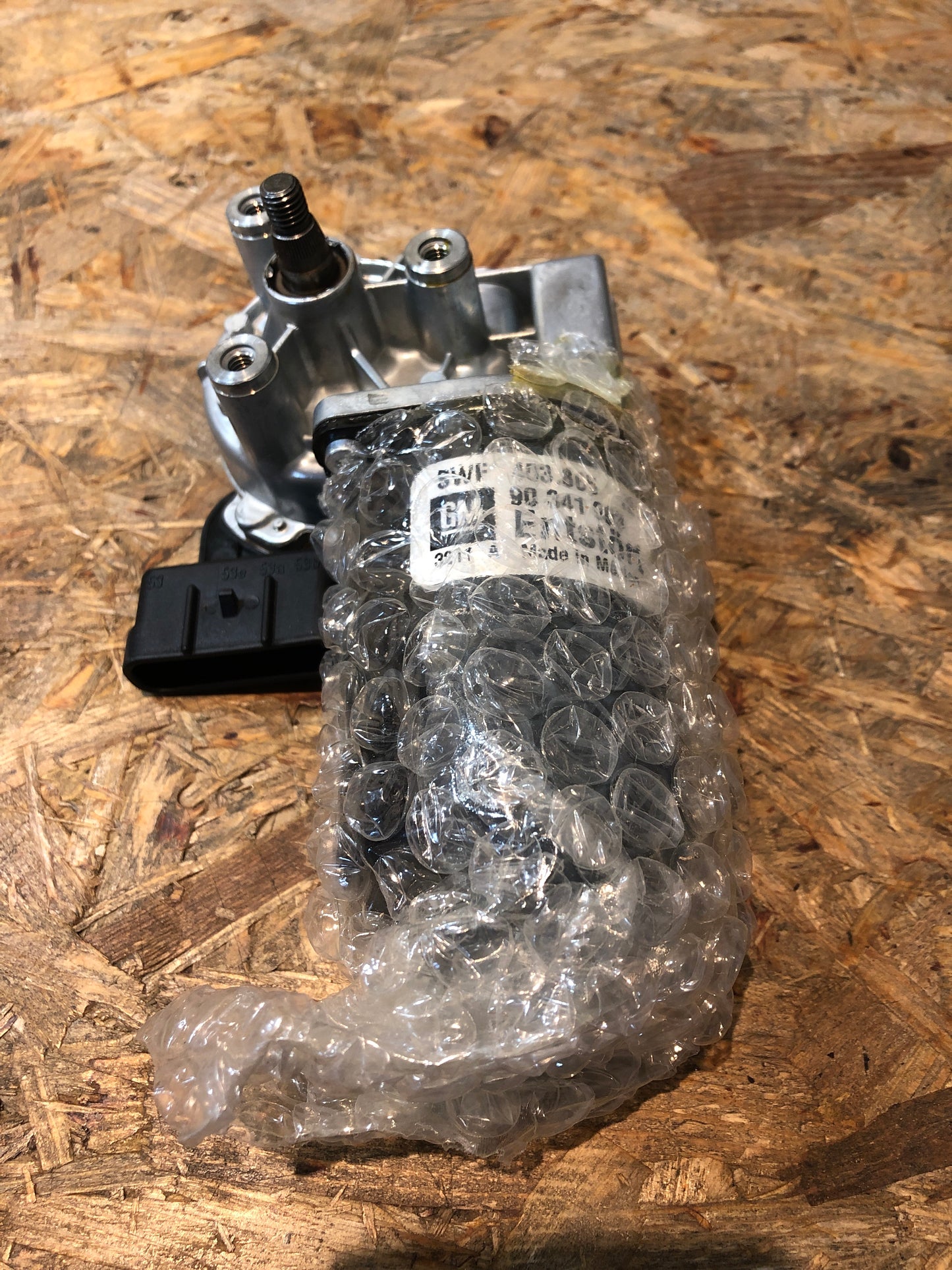 Original Opel Astra T92 Scheibenwischermotor vorne Neu