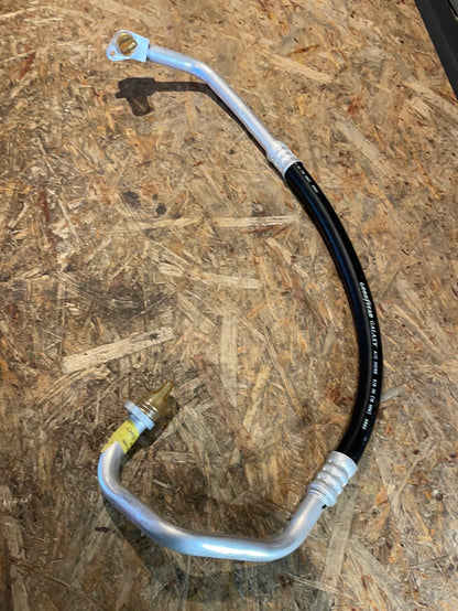 Original GM Opel Vivaro A Renault Trafic 2 Klimaanlage Kondensatorrohr an Kompressor 1,9L Neu