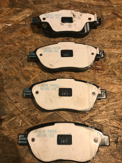 Original Opel Corsa D 3+5 Türig Z13DTH Bremsbeläge Satz vorne NEU