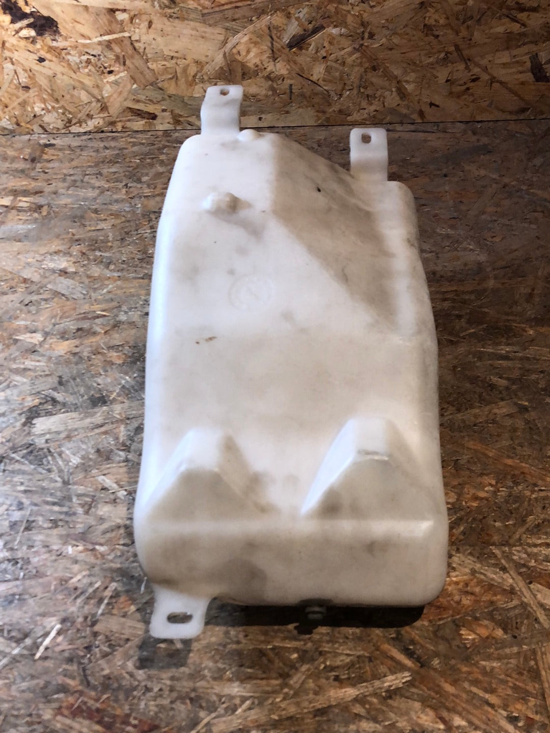 Original GM Opel Kadett E Wischwasserbehälter Scheinwerfer Neu