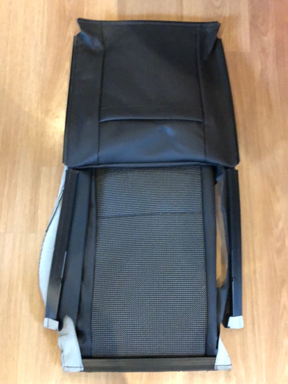 Original GM Opel Astra H 5-Türer Sitzbezug Rückenlehne vorne rechts Schwarz Neu