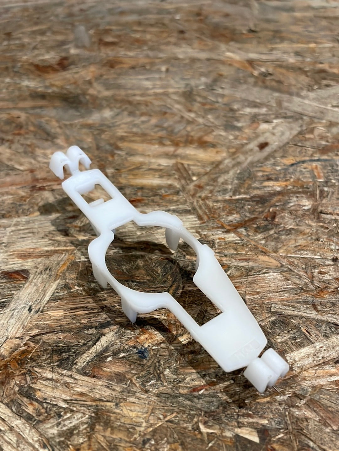 Original GM Opel Omega B Klemmen für Zierleiste Neu