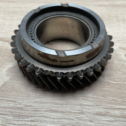 Original GM Opel Astra F Zahnrad Vierter Gang Hauptwelle Neu