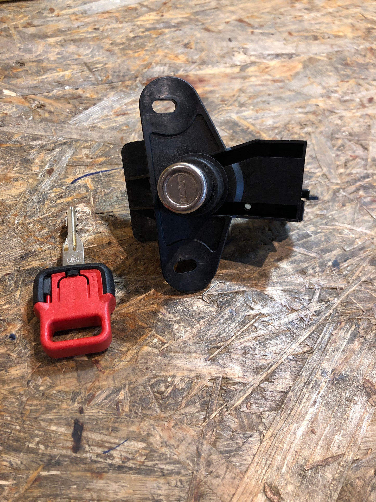 Original GM Opel Astra G Heckklappenschloss mit Schlüssel Neu