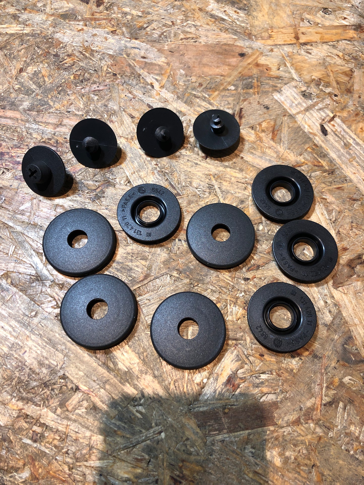 Original GM Opel Corsa D Astra H Combo Teppich Clips Set Anthrazit Neu