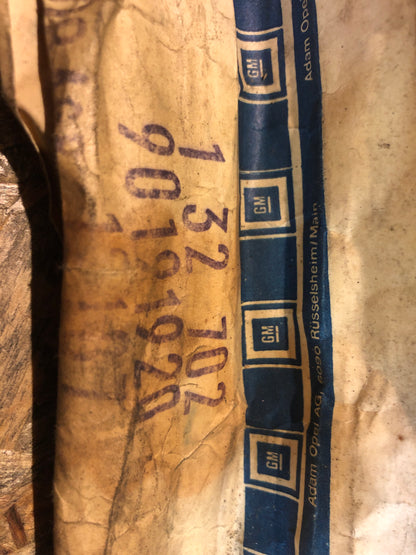 Original Opel Kadett E 2.0 GSI 16 U Heckklappenschalldämpfer Neu
