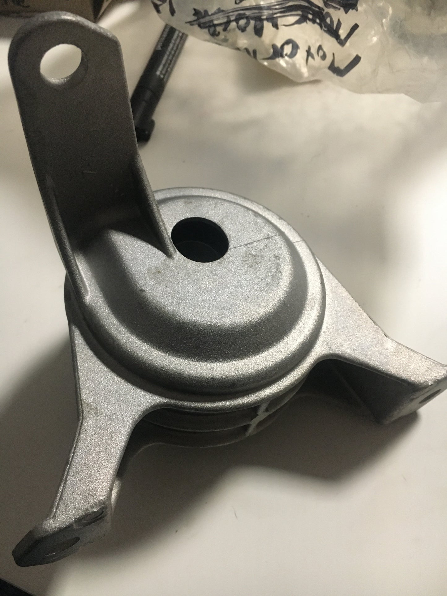 Original Astra G Motorhalter Rechts NEU