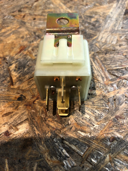 Original Opel Astra F Relais Gebläse Klimaanlage Neu