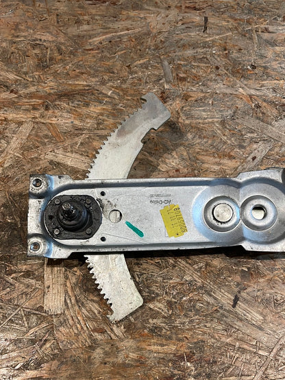 Original GM Opel Kadett D Fensterheber vorne Neu