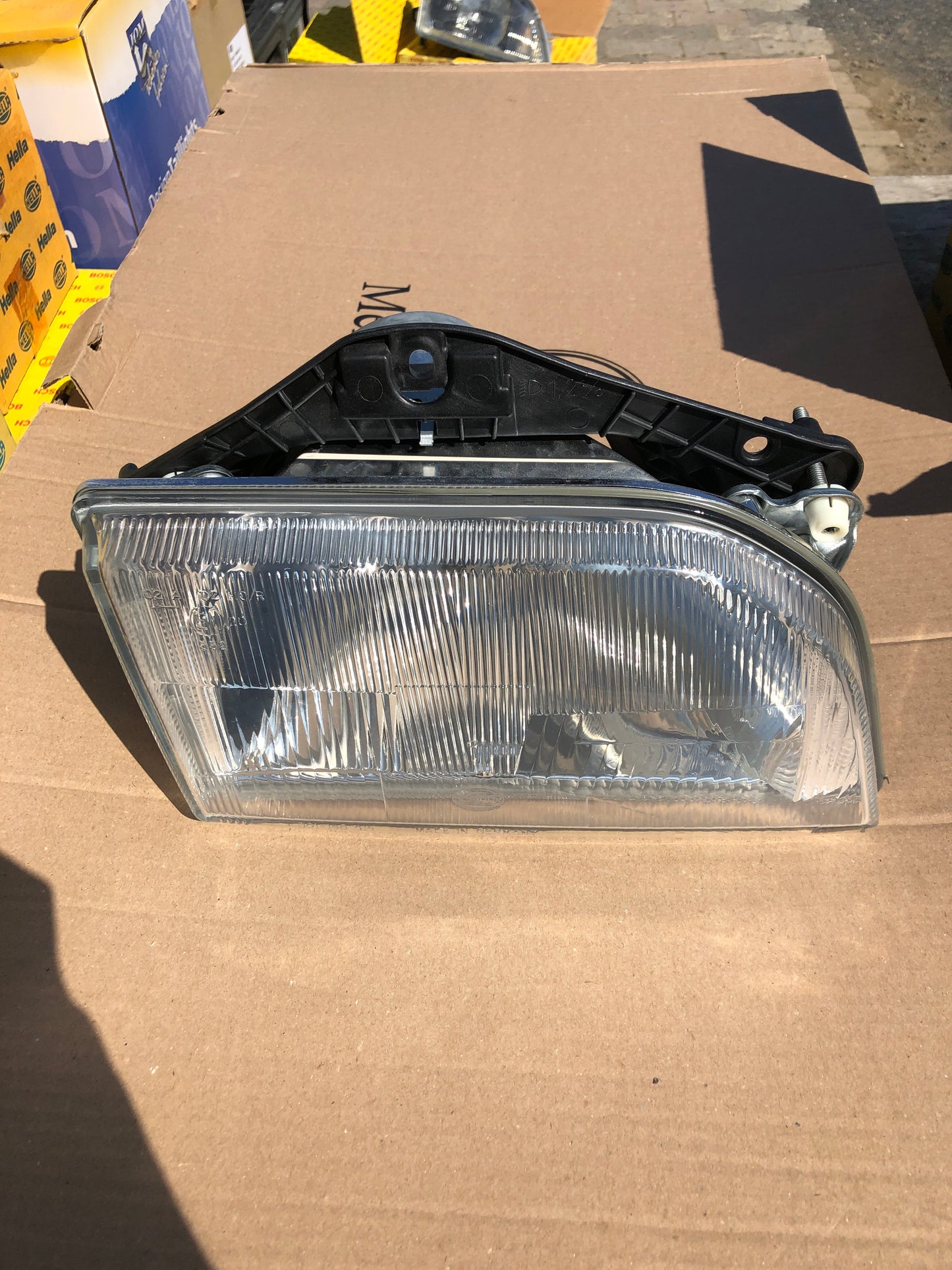 Original Hella Ford Fiesta Scheinwerfer rechts Neu
