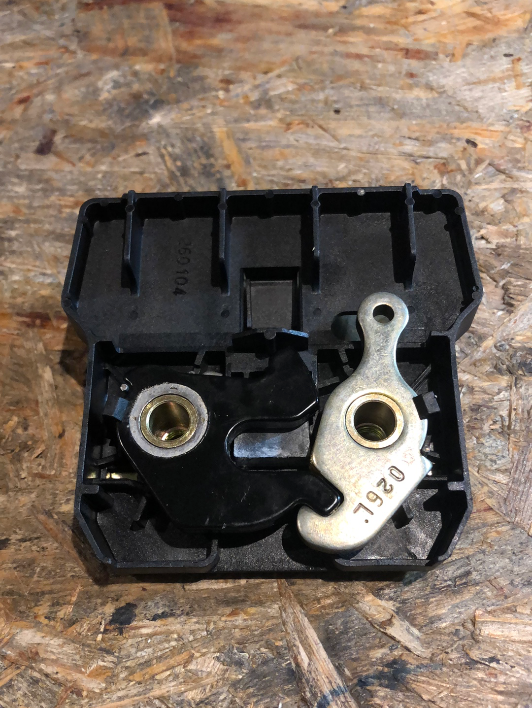 Original Opel Zafira Schloss Rücksitz links Neu