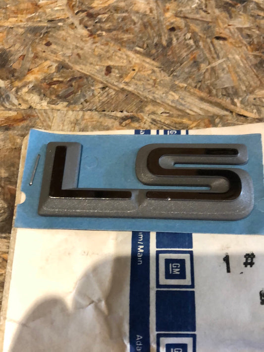 Original GM Opel Ascona C Emblem „LS“ Neu