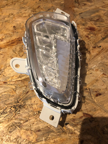 Original Volvo V40 Tagfahrleuchte Neu