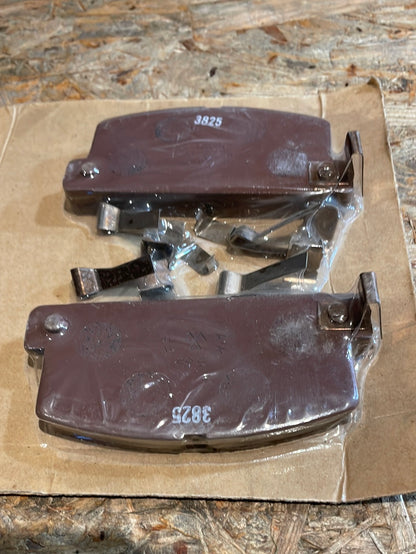 Original GM Isuzu Trooper Opel Campo Bremsbelagsatz Neu