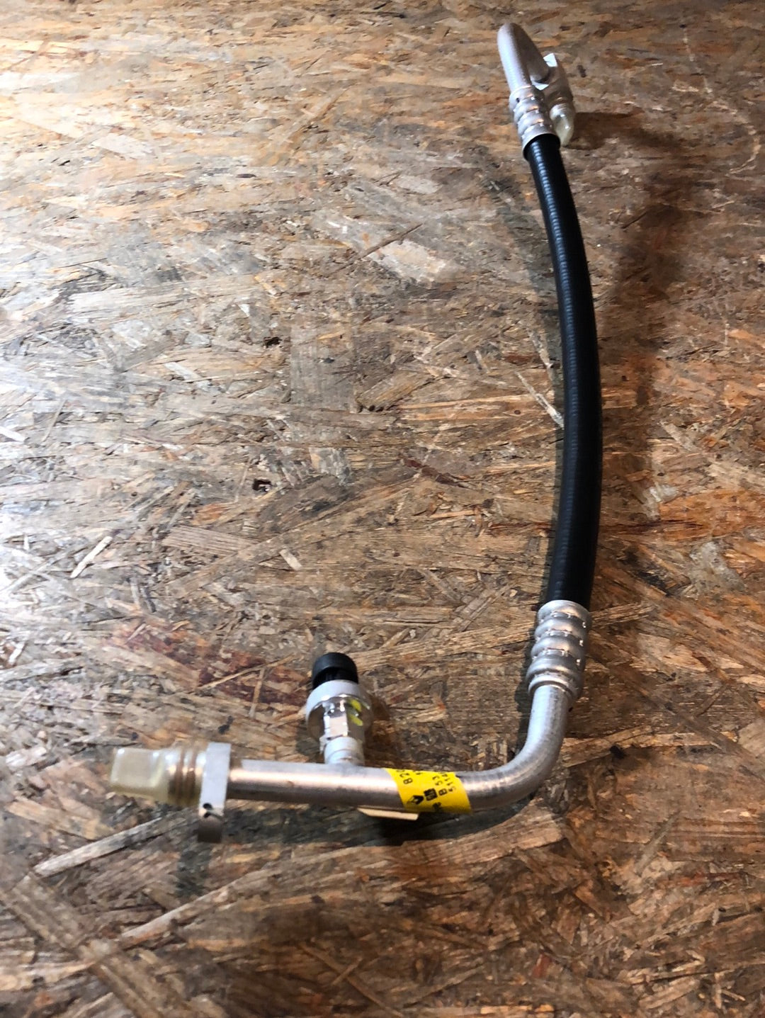 Original GM Opel Vivaro Kühlmittelleitung Kompressor und Kondensator Neu