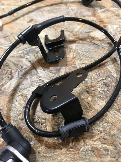 Mazda 323 S  F  VI  ABS-Sensor hinten rechts NEU