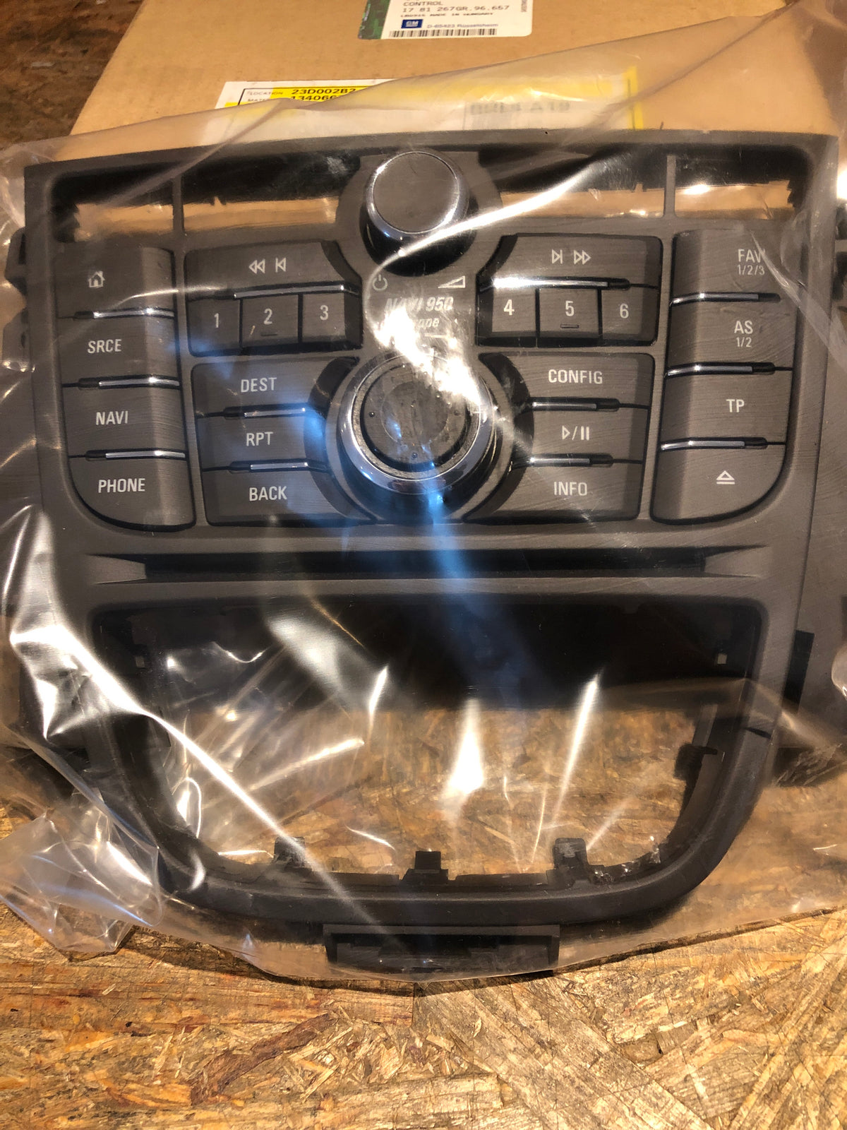Original Opel Astra J Bedienteil  Radio Neu