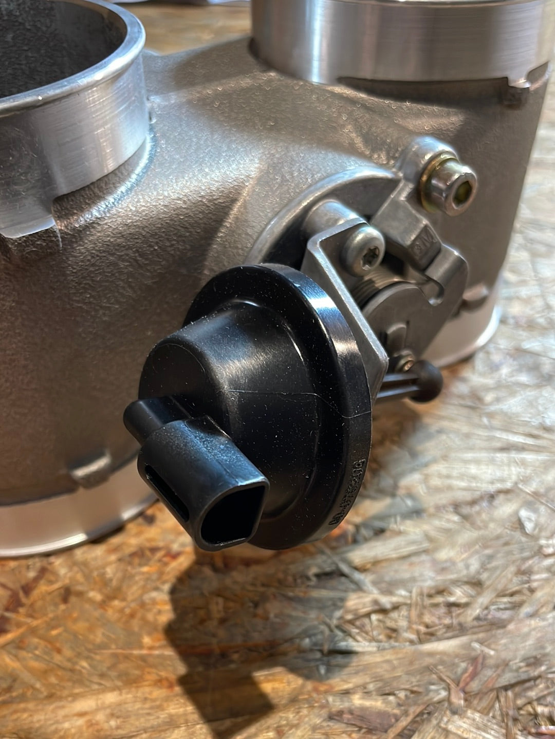 Original GM Opel Omega B V6 Resonanzsteuerung Luftansaugung Neu