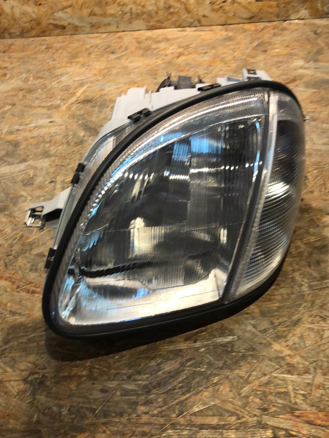 Original Bosch Mercedes SLK R170 Scheinwerfer links Neu