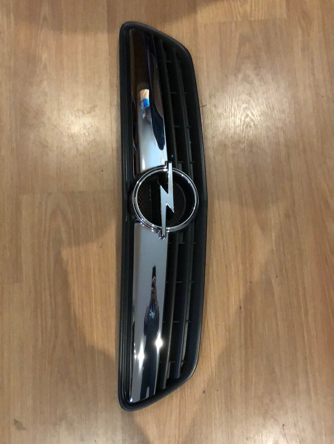 Original GM Opel Meriva A 1.3 CDTi Frontgrill Neu