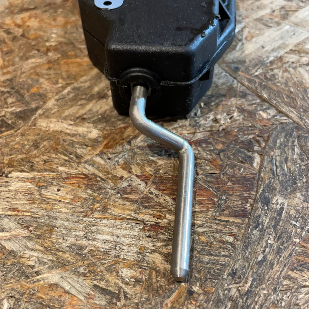 Original GM Opel Vectra B Stellmotor Tankklappe Neu