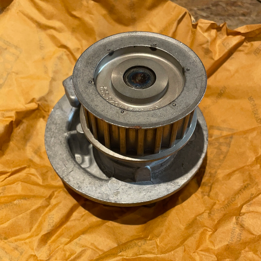 Original GM Opel Ascona C Kadett E/D 1.6 Diesel Wasserpumpe Neu