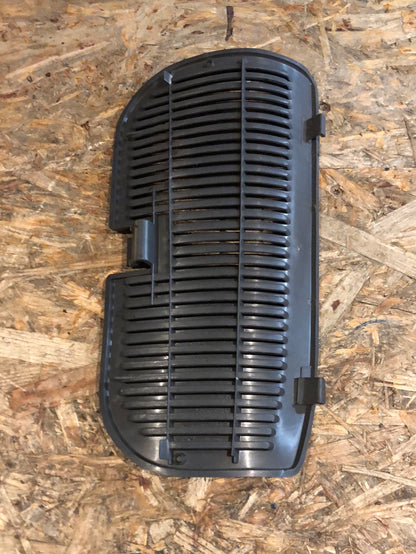 Original GM Opel Astra F Abdeckung Öffnung Heckleuchte rechts grau Neu