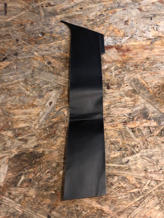 Original GM Opel Kadett E 3-Türer Farbstreifen Fensterrahmen Hintertür links Schwarz Neu