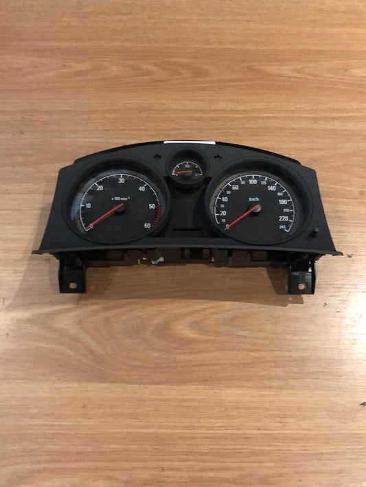Original GM Opel Astra H Instrumente Cockpit Neu