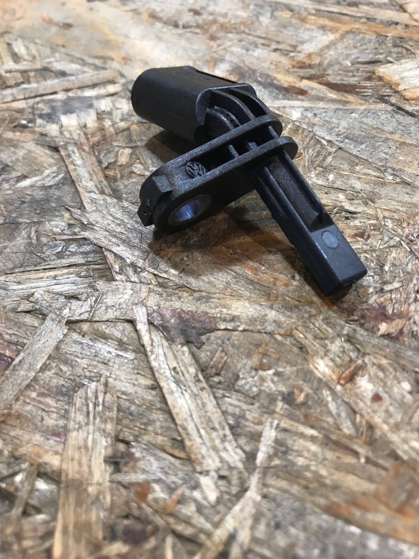 VW Golf 6 Audi A3 / S3 / RS3  TT 8P ABS-Sensor vorne rechts NEU