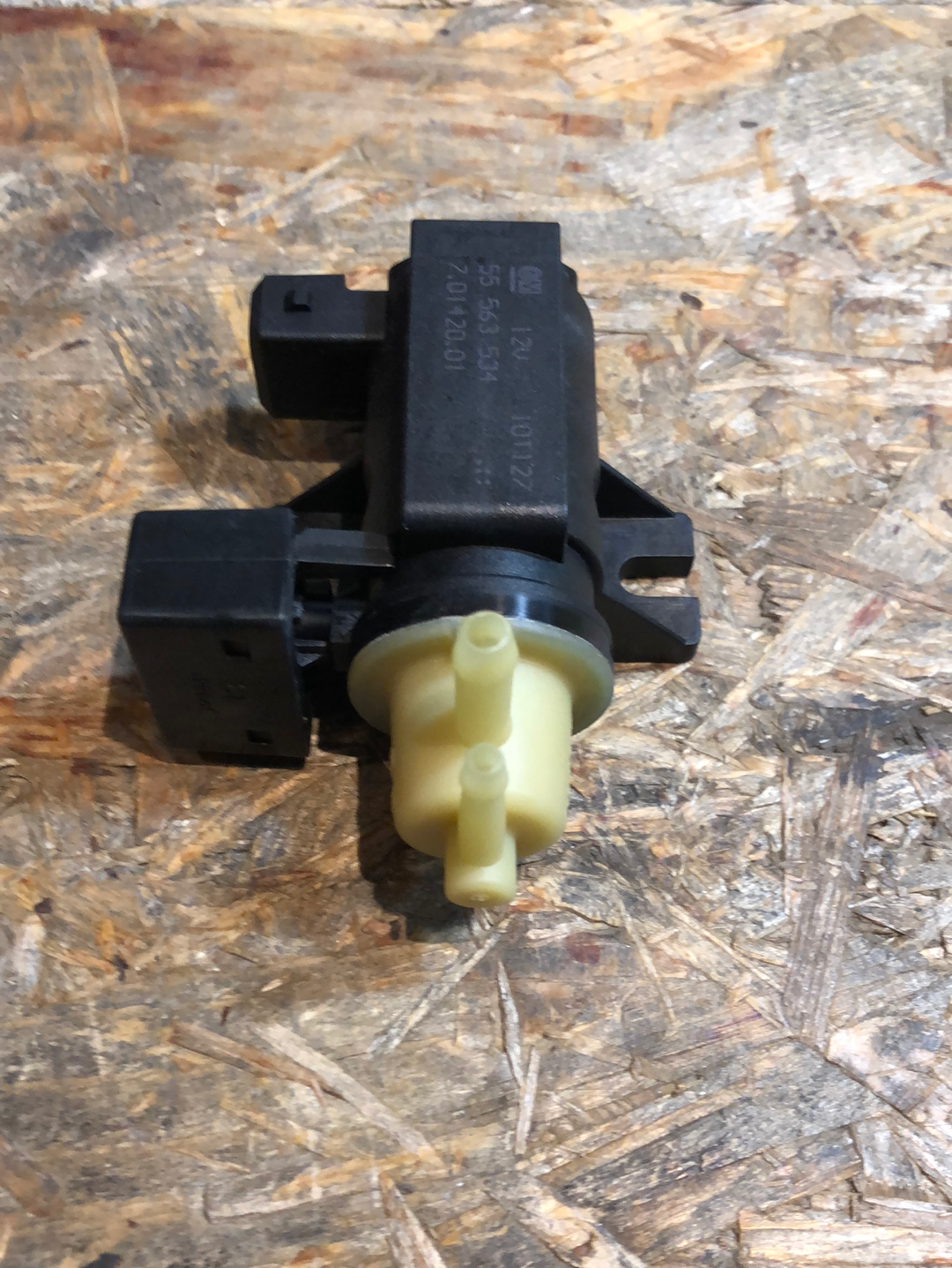 Original GM Opel Corsa D Magnetventil Druckwandler Neu