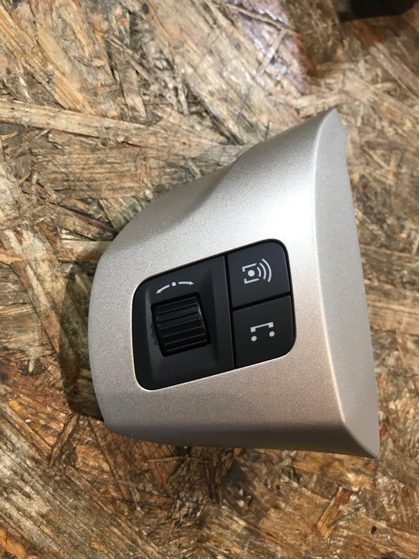 Original Opel Corsa D Lenkrad Radiobedienung  NEU