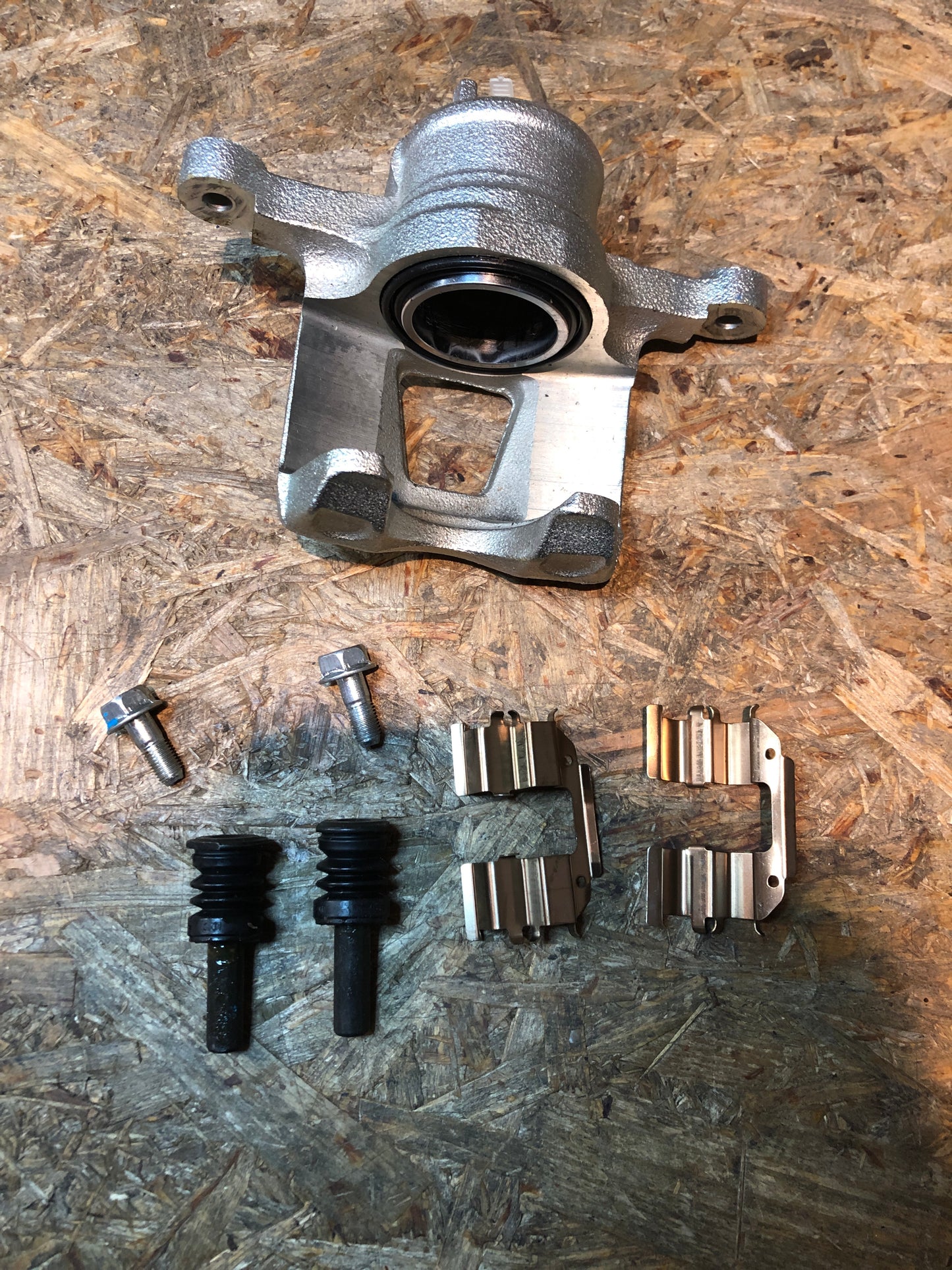 Original GM Opel Astra J Zafira C Bremssattel Links Neu