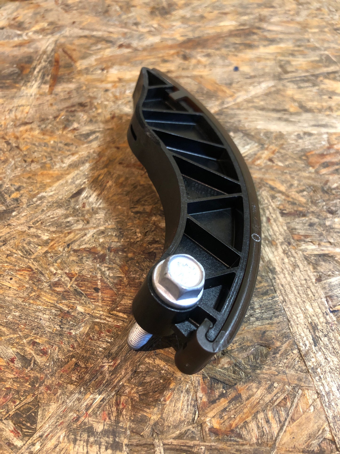 Original GM Opel Zafira C Führungsschiene Kettenspanner Neu