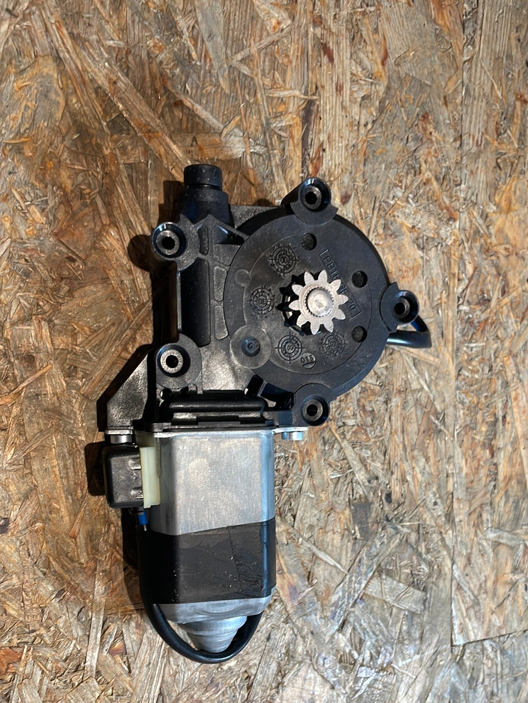 Original GM Opel Astra F Motor Fensterheber hinten Neu