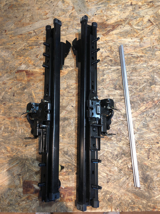Original GM Opel Führungsschiene Vordersitz rechts Neu