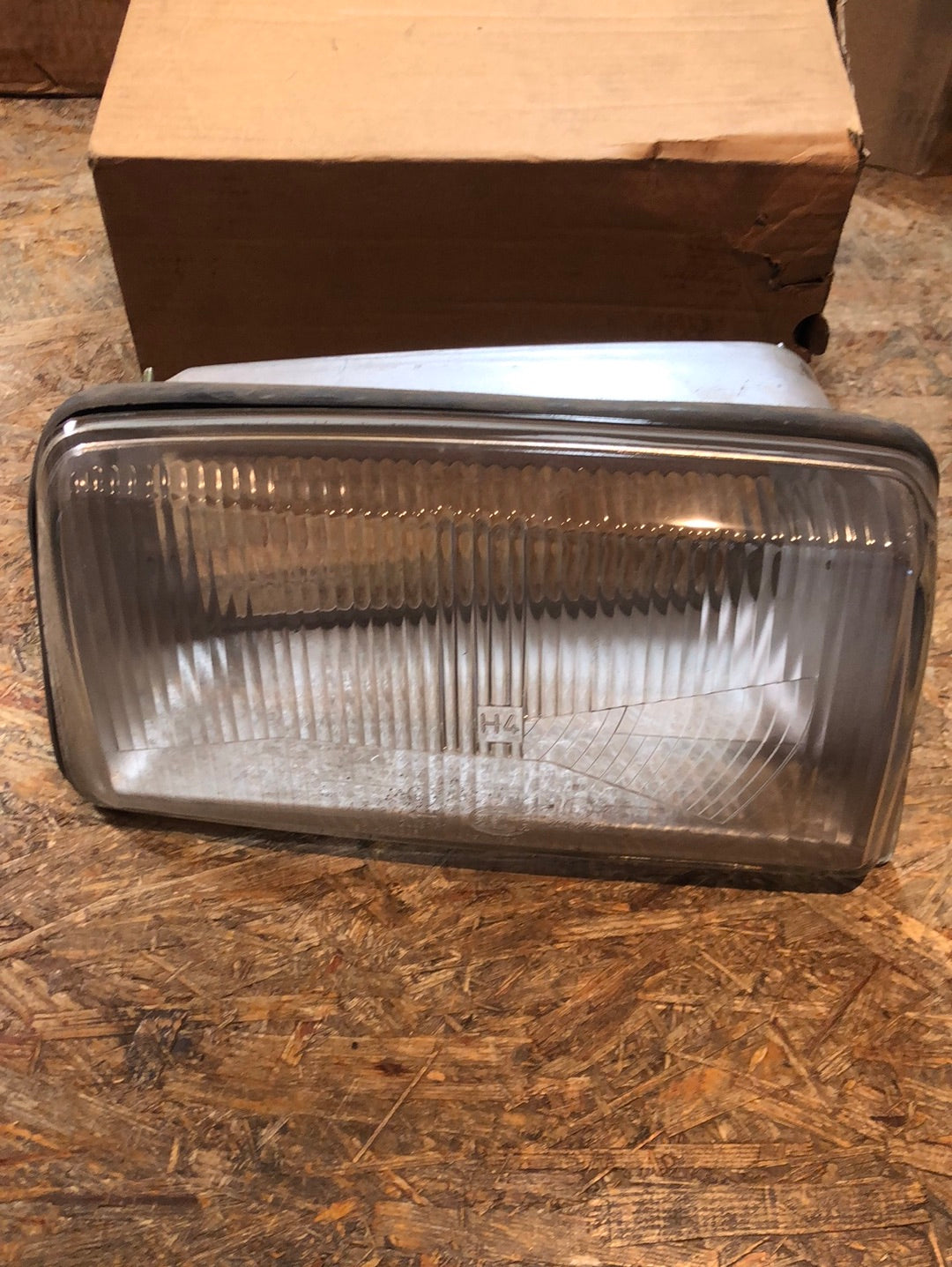 Original GM Opel Manta B Bj. 78-82 Scheinwerfer H4 Links Neu