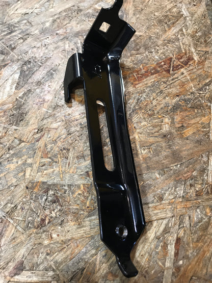Original Opel Vectra A Stoßstangen Halter vorne NEU