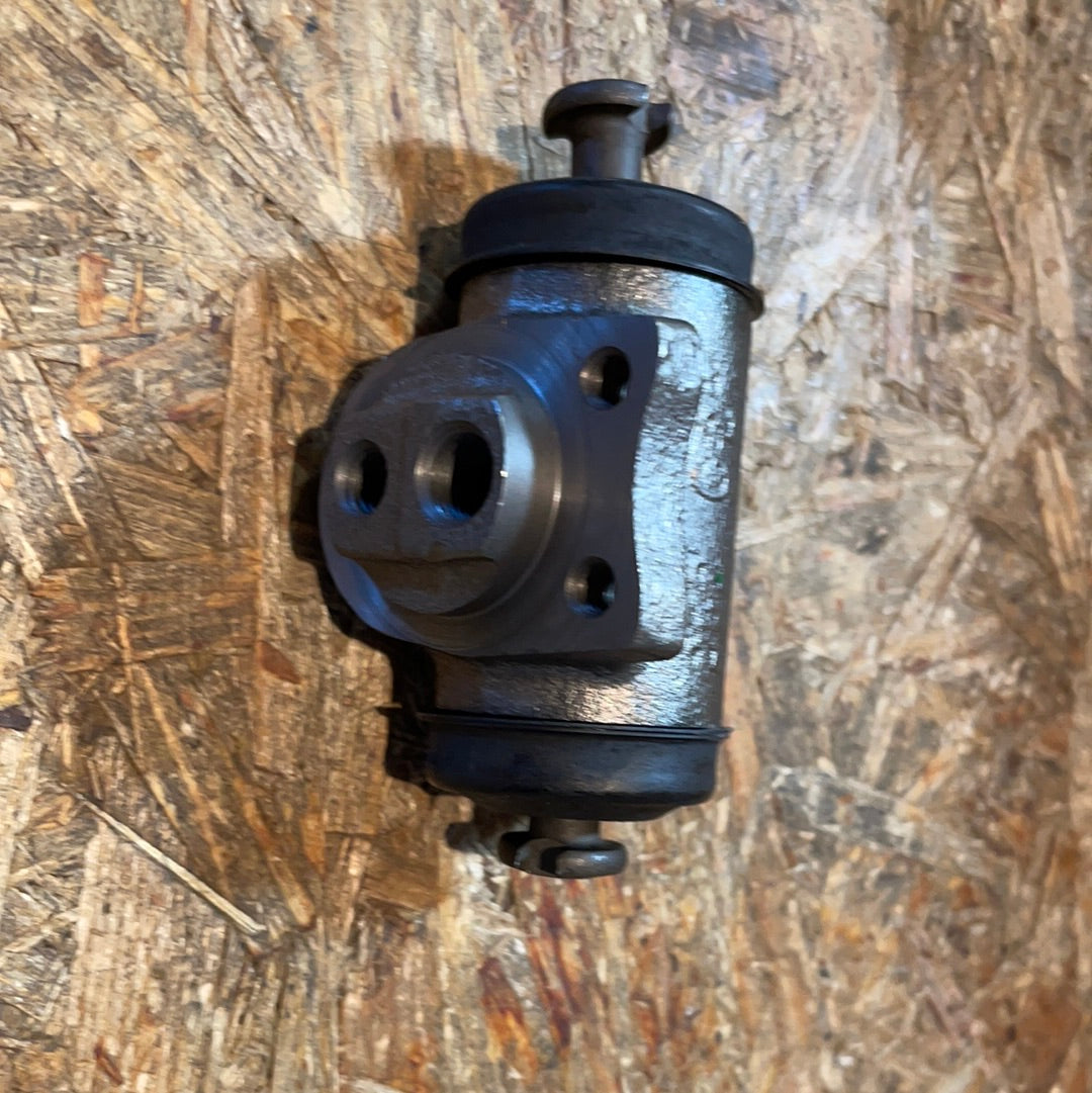 Original GM Opel Kadett D/E Radbremszylinder Neu