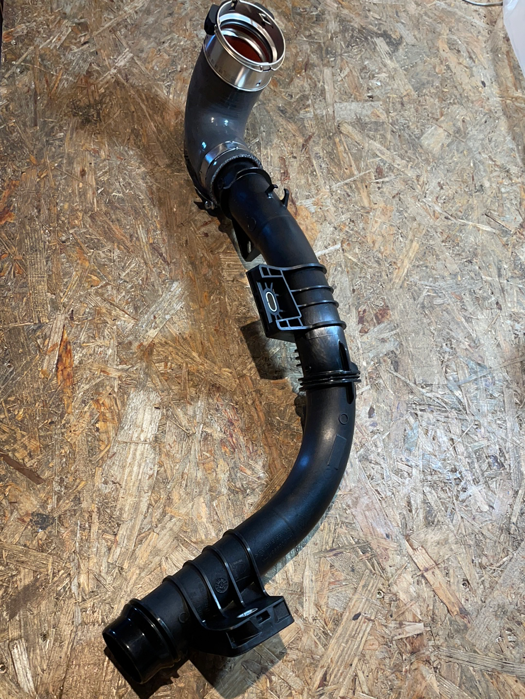 Original GM Opel Movano B 2,3CDTI Ladeluftkühler Schlauch Neu