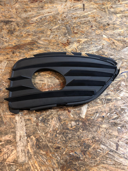 Original GM Opel Vectra B Einsatz Stoßfänger Nebelscheinwerfer Links Neu
