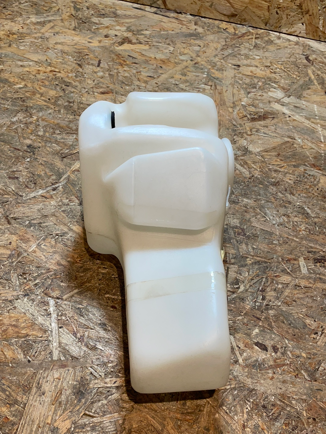 Original GM Opel Kadett E GSI Wischwasserbehälter Neu