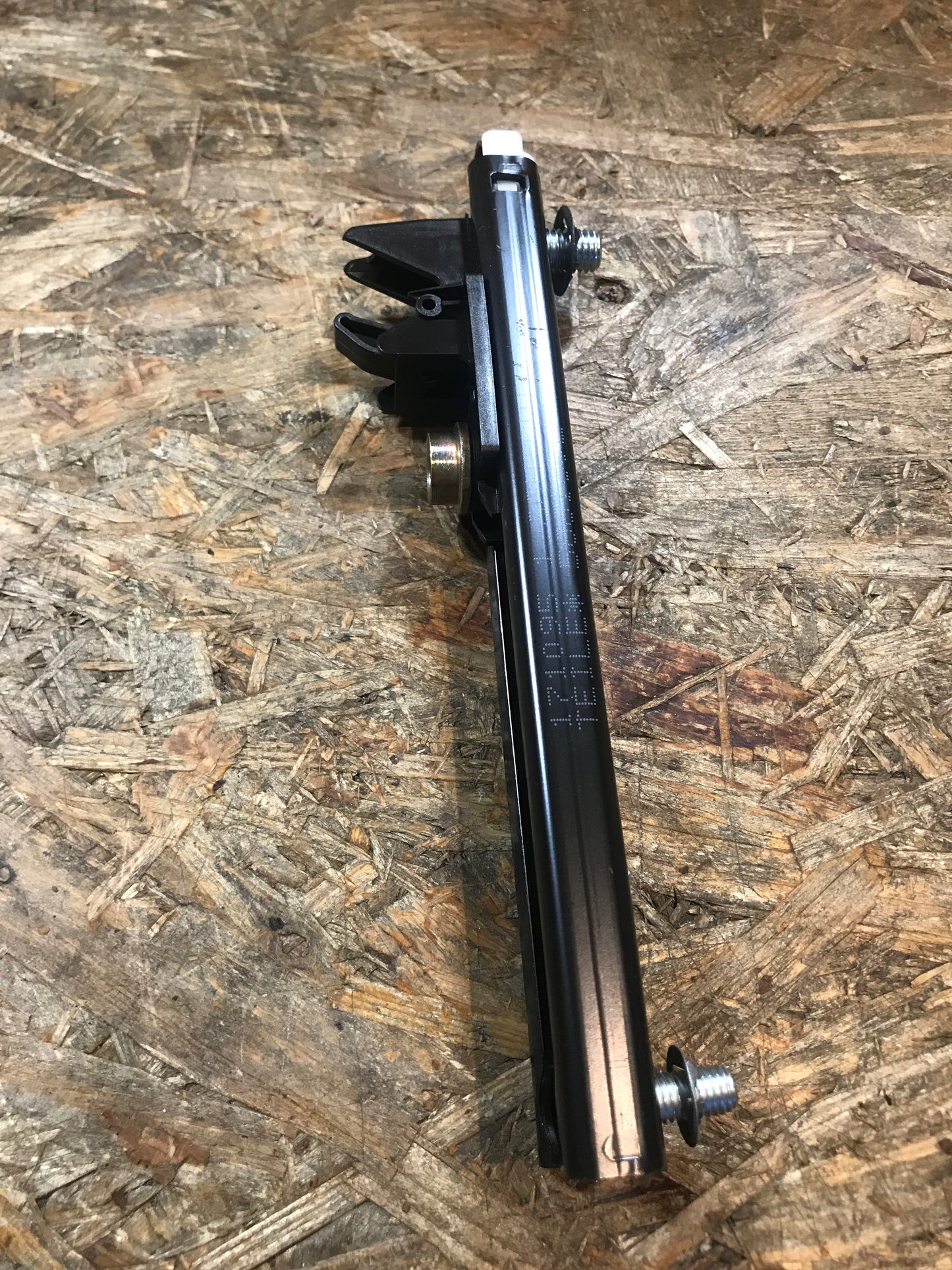 Original Opel Omega B Sicherheitsgurt Höhenversteller vorn NEU