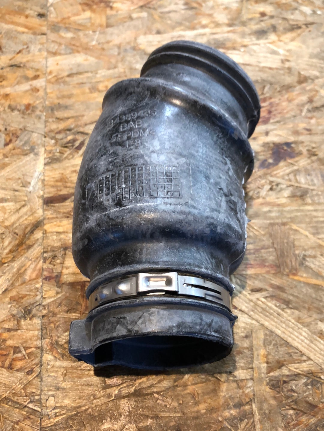 Original GM Buick LaCrosse Chevrolet Malibu Buick Regal Schlauch Neu