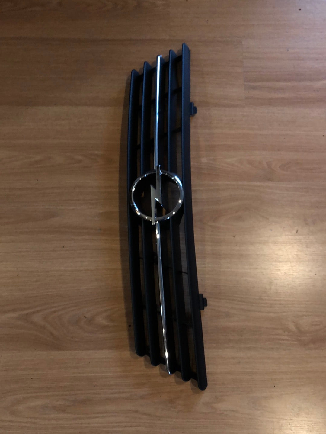 Original GM Opel Sintra Kühlergrill innen Neu
