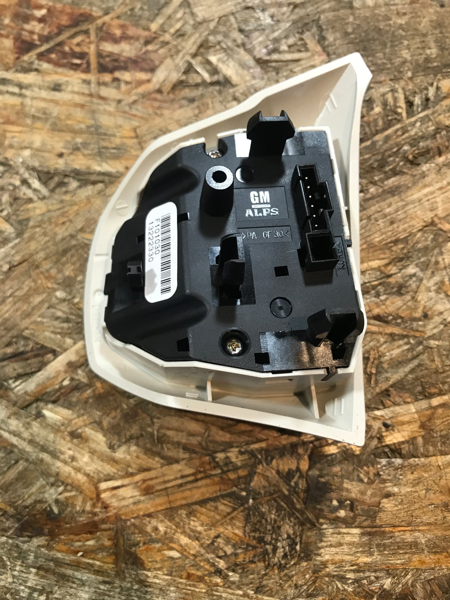 Original Opel Corsa D Lenkrad Radiobedienung  NEU