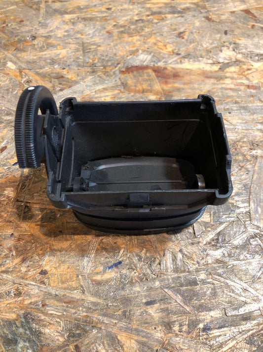 Original Opel Kadett E Luftkanal Luftverteilung Stirnwand außen links Neu