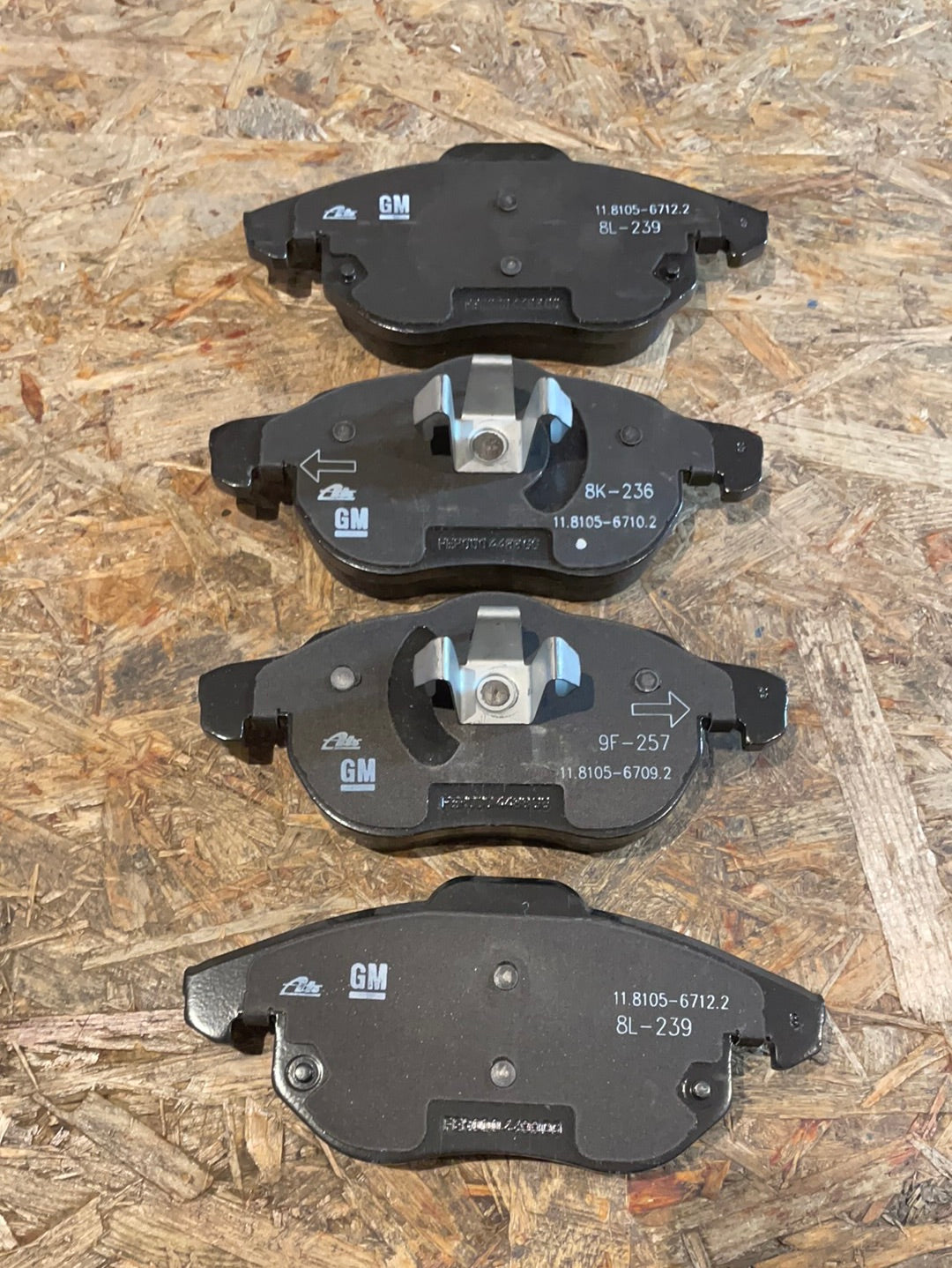 Original GM Opel Astra H Zafira B Bremsbelagsatz vorne Neu