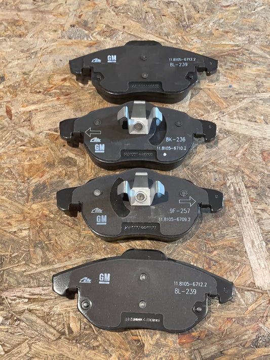 Original GM Opel Astra H Zafira B Bremsbelagsatz vorne Neu