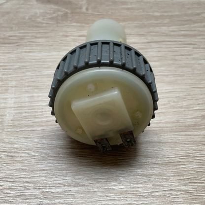 Original GM Opel Kadett E Astra F Vectra A Deckel Bremsflüssigkeitsbehälter Neu